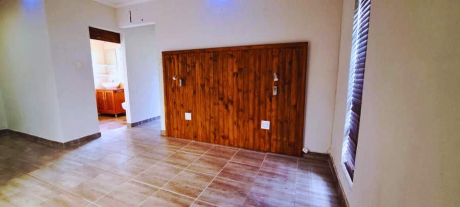 3 Bedroom Property for Sale in Safari Gardens North West